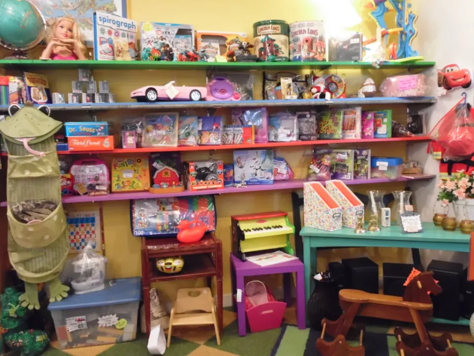Little Rascals Consignment Shop