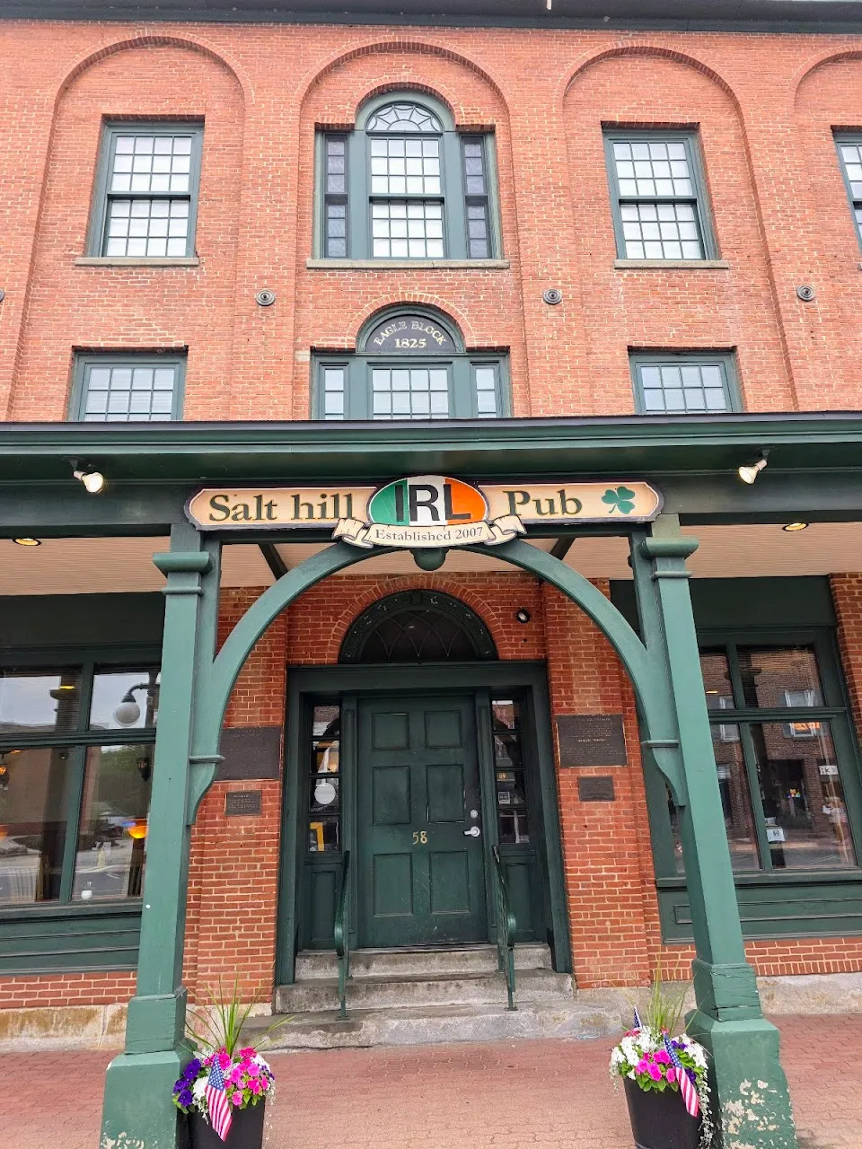 Salt Hill Pub - Newport