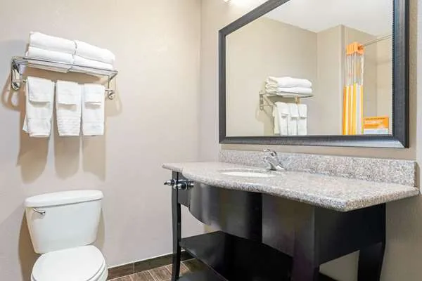 La Quinta Inn & Suites by Wyndham McAlester