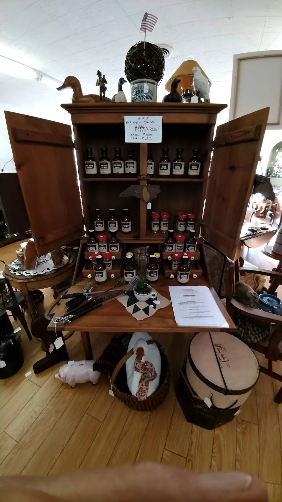 Coates Collectibles and Antiques