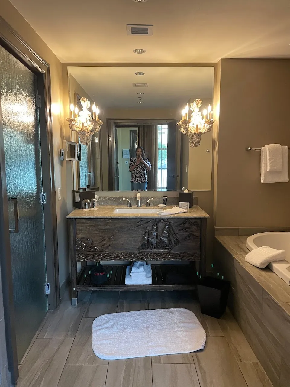 Bohemian Hotel Savannah Riverfront, Autograph Collection