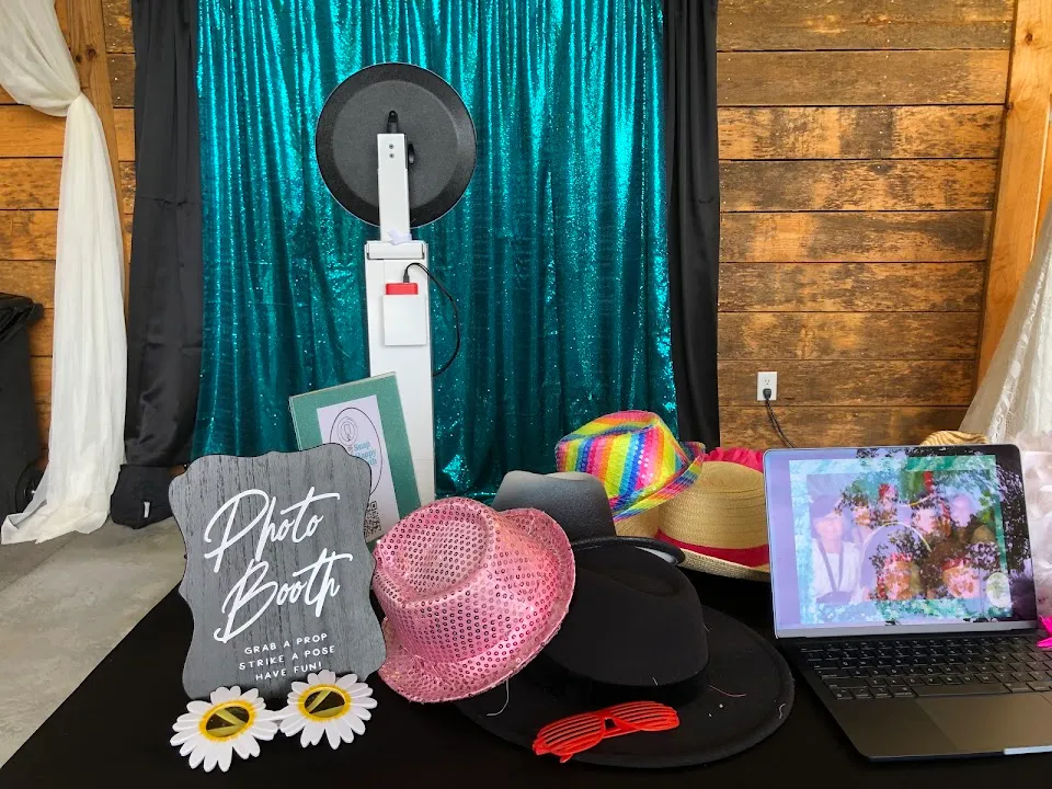 Snap Happy Booth