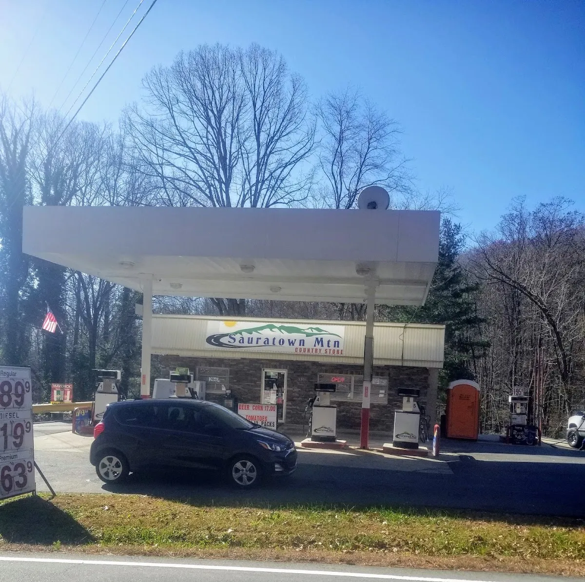 Sauratown Mtn Country Store