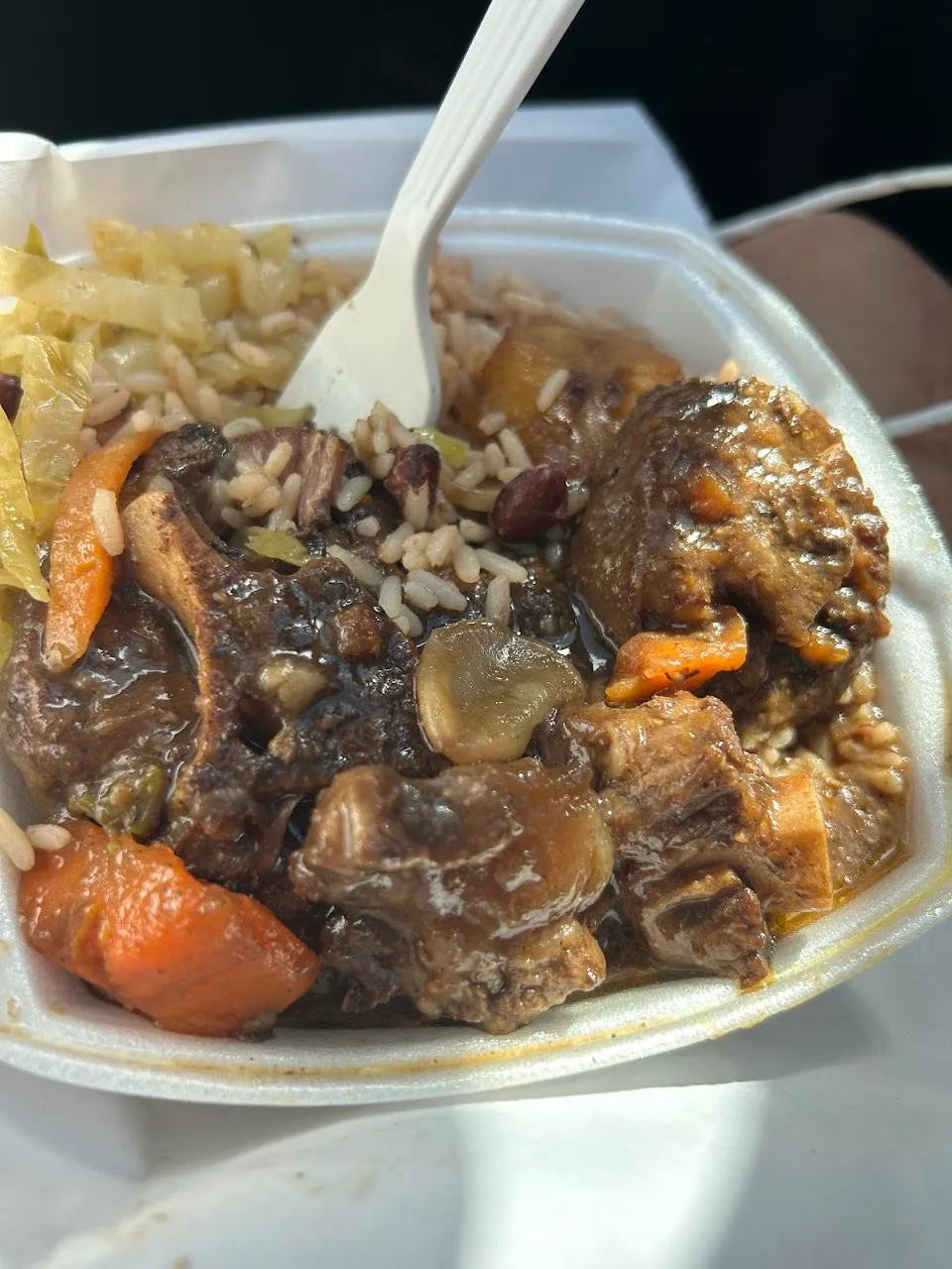 Sunshine Cookshop | Jamaican Style Restaurant