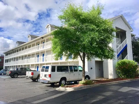 InTown Suites Extended Stay North Charleston SC - Rivers Ave