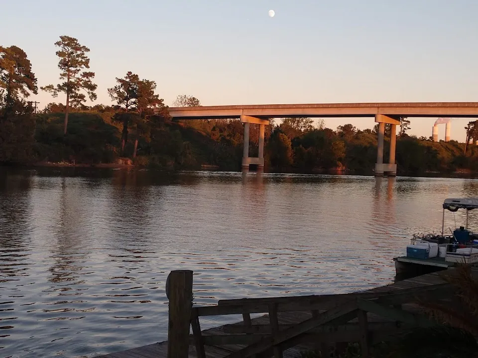 Canal Lake's Fish Camp