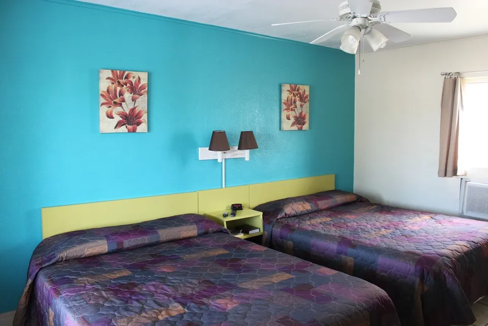 Carter's Motel & Mobile Village