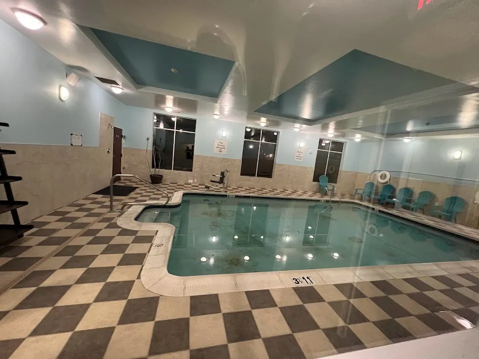 Kem's Restaurant & Lounge