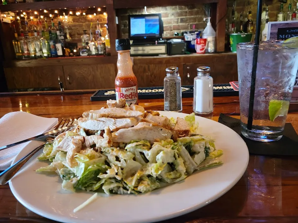Montreux Bar & Grill