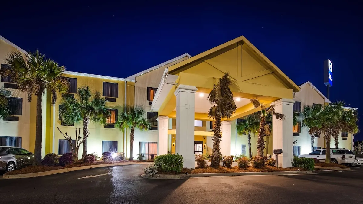 Best Western Magnolia Inn and Suites