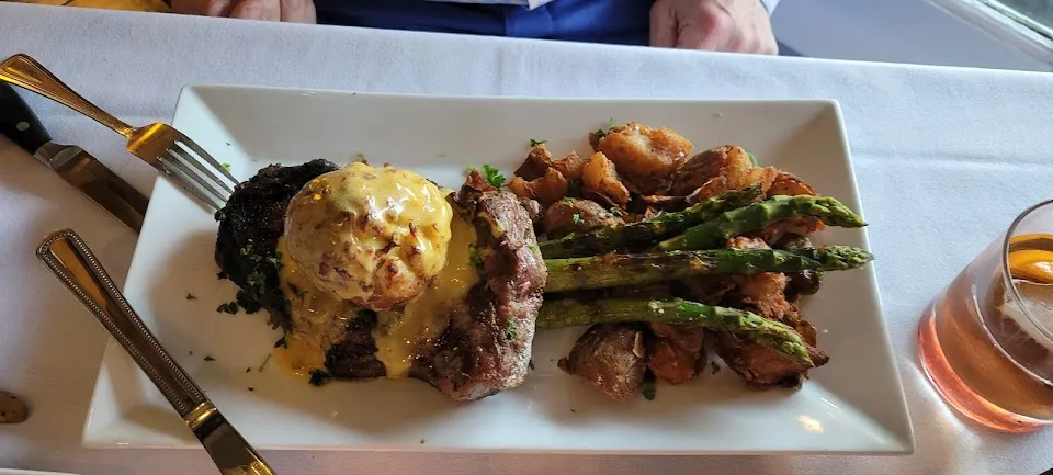 Belford's Savannah Seafood & Steaks
