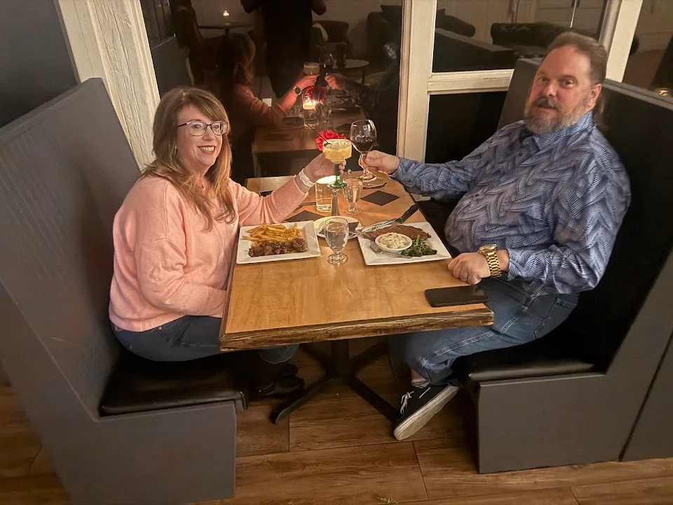 Embers Vine Cigar Lounge & Kitchen