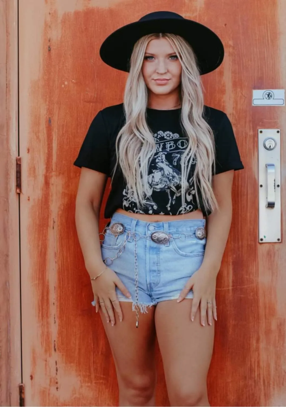 The Rowdy Buffalo Boutique