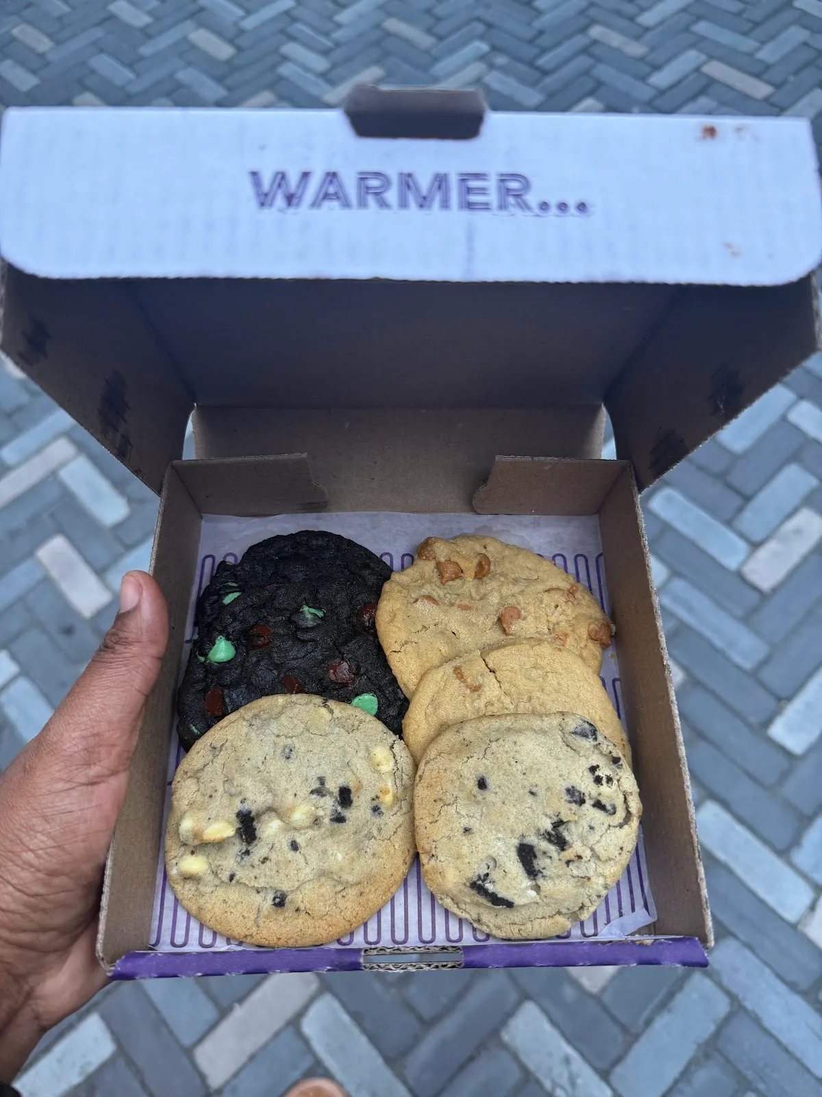 Insomnia Cookies