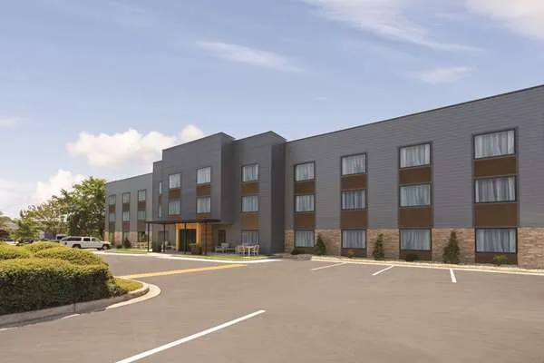 Country Inn & Suites by Radisson, Savannah Midtown, GA