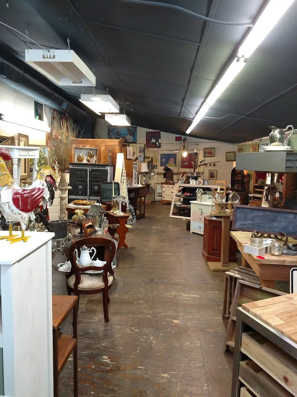 Cherokee Market Farm Fresh Produce and Antiques