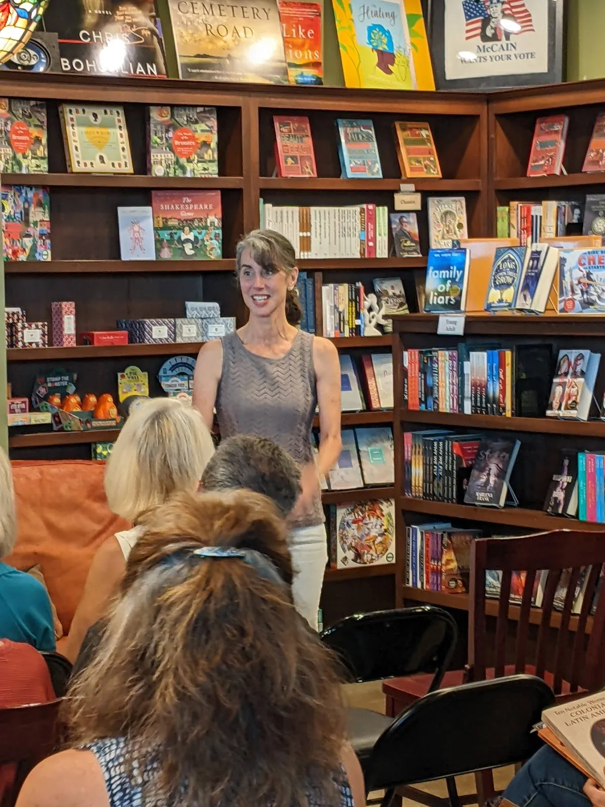 FoxTale Book Shoppe