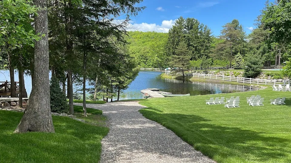 Cedar Lakes Estate