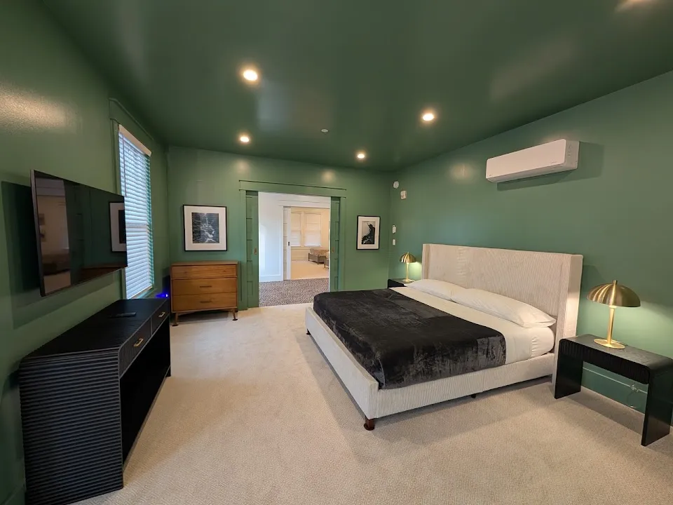 Parkway House Goshen Boutique Bed & Breakfast
