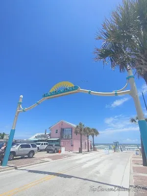 Flagler Avenue sign