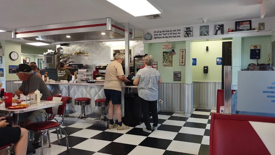 Boomarang Diner