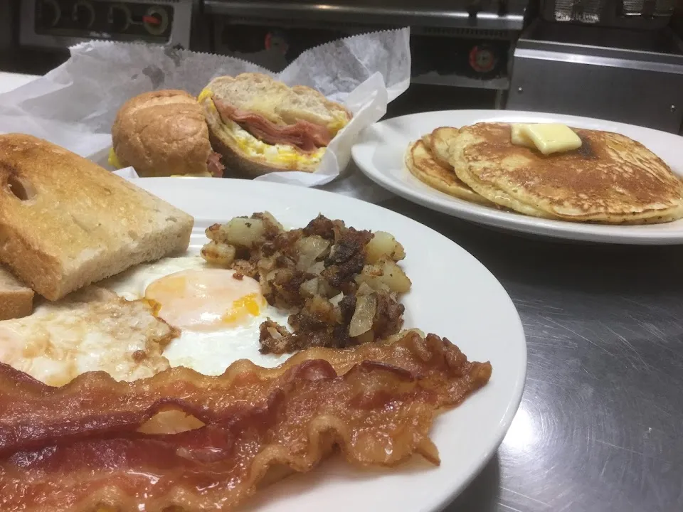 Breakfast in Easton