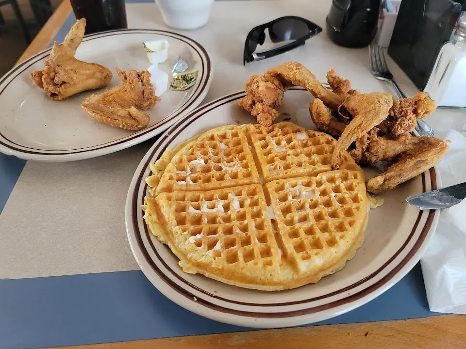 Loc's Chicken & Waffles