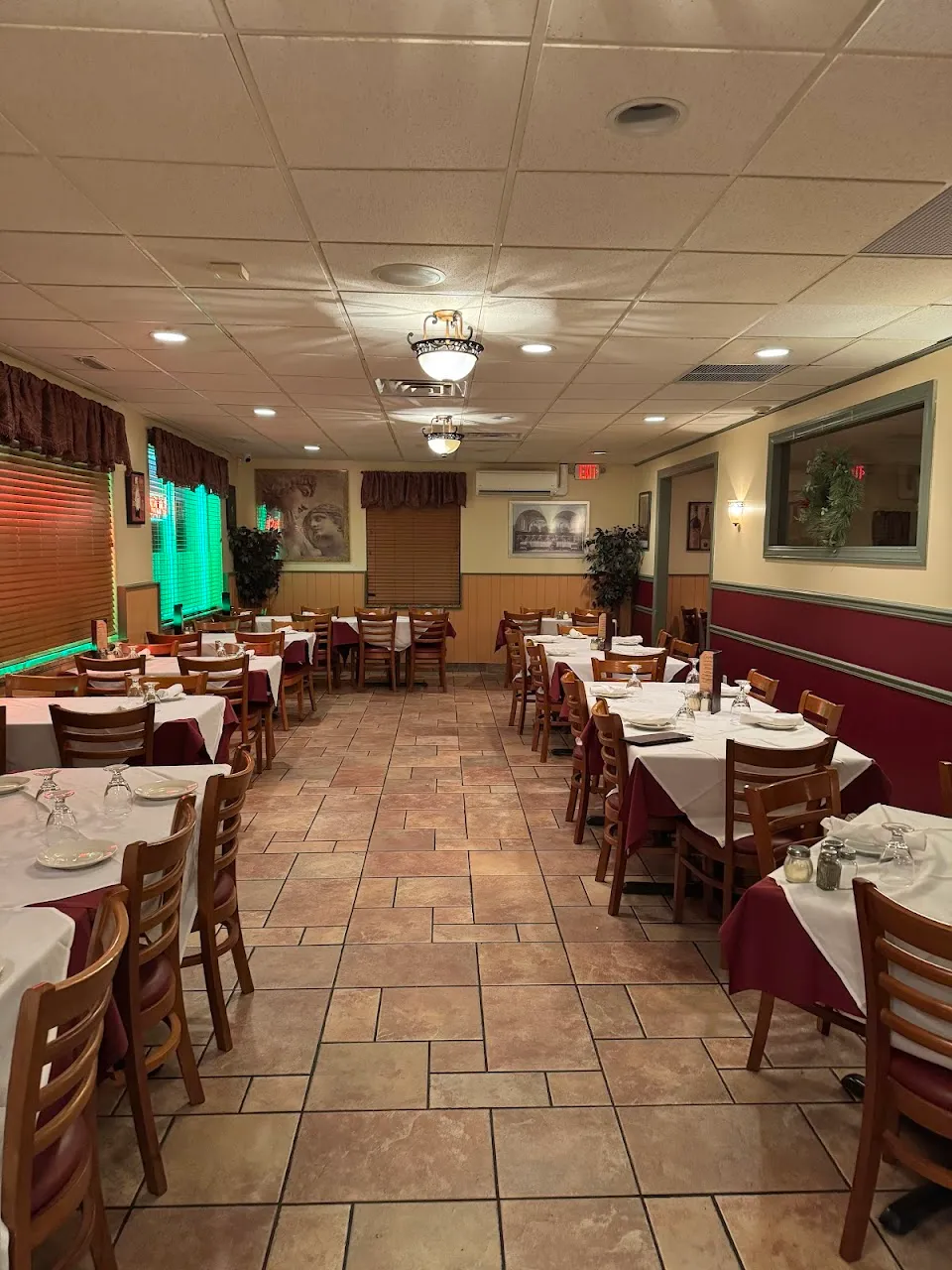 Capri Restaurant & Pizzeria