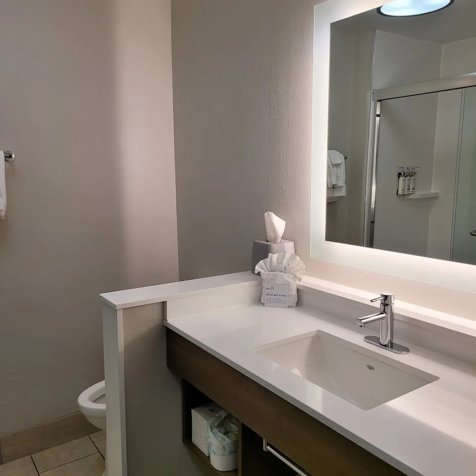 Holiday Inn Express & Suites Middletown - Goshen by IHG