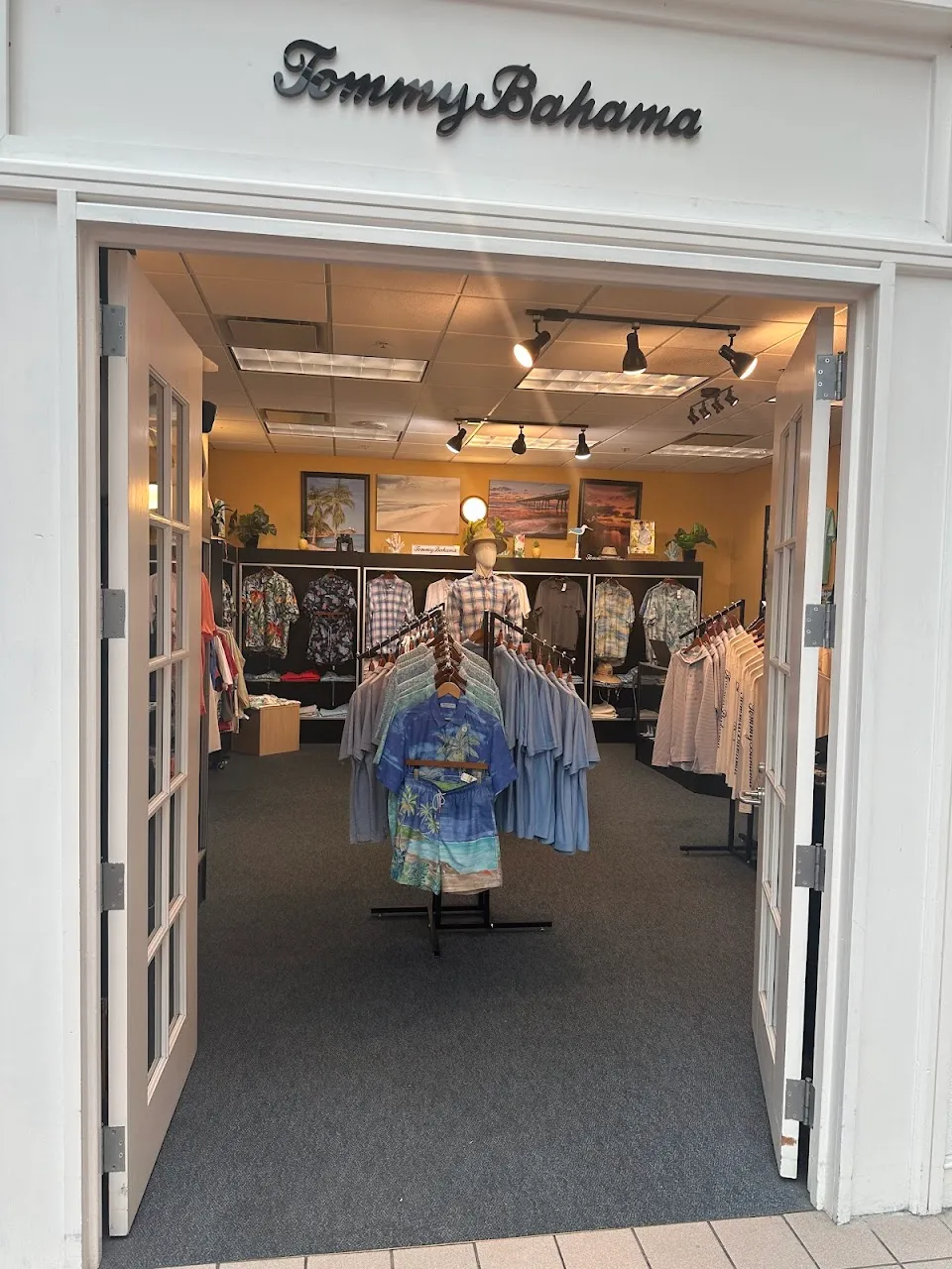 Vacation Outfitters featuring Tommy Bahama