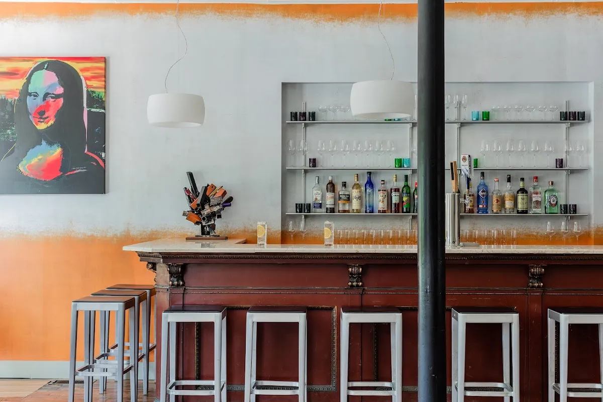 204 Main Bar & Bistro