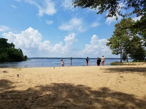 Polly's Landing