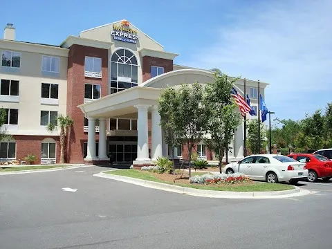 Holiday Inn Express & Suites Charleston-North by IHG