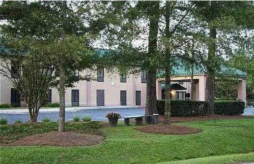 Moncks Corner Inn