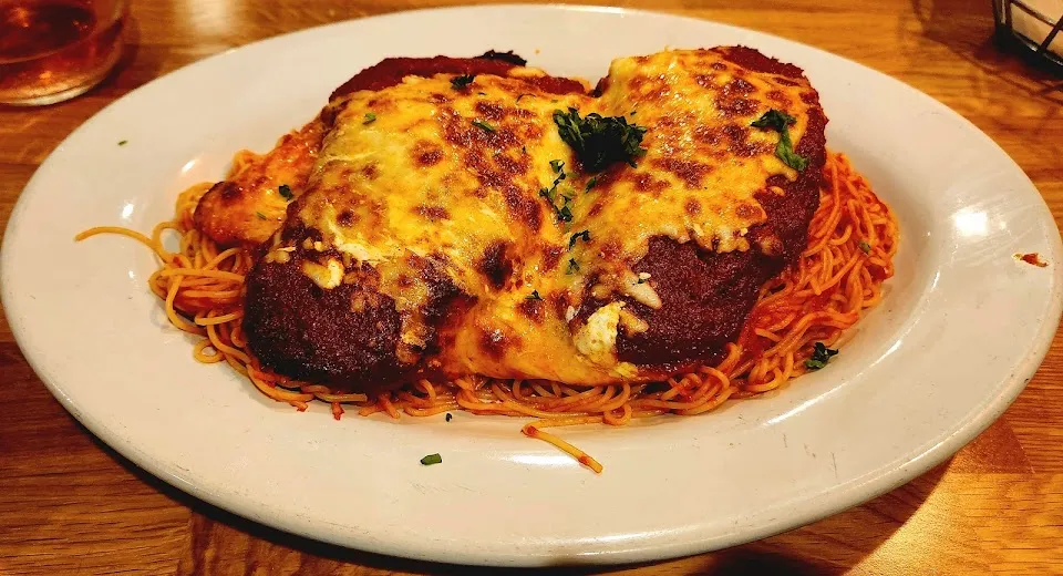 F & J Pizzeria