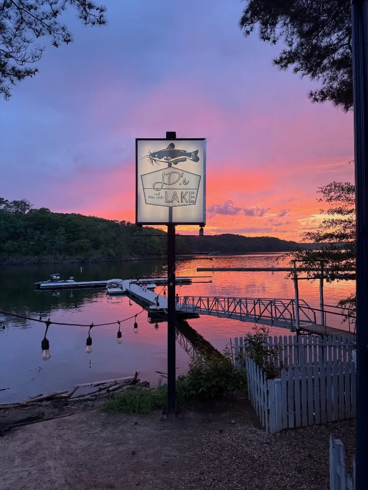 JD's on the Lake