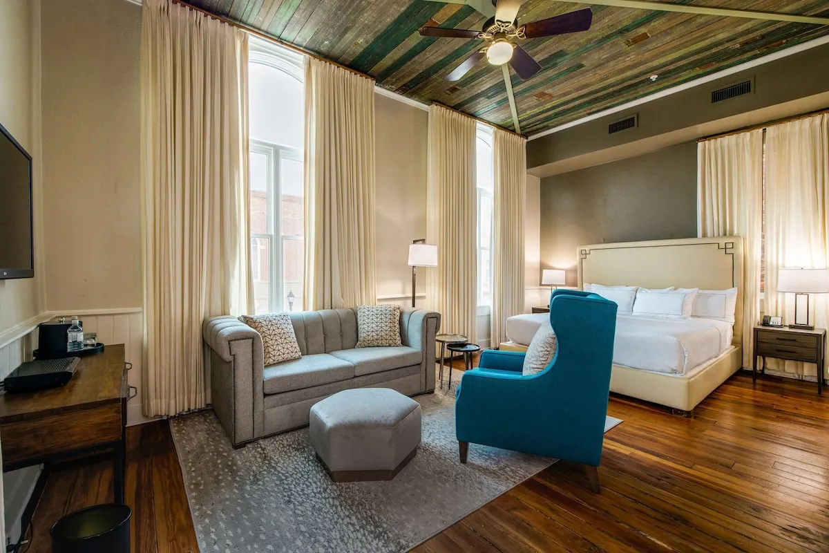 Hotel Florence, Tapestry Collection by Hilton