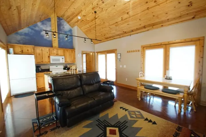 Cozy Turtle Cabin (4 guest)