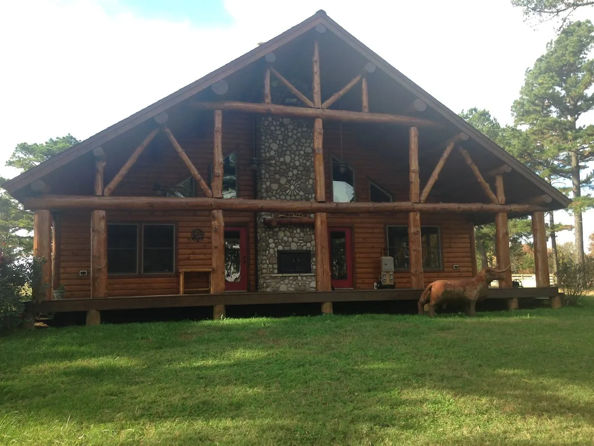 Quiet Cabin (8 guests)
