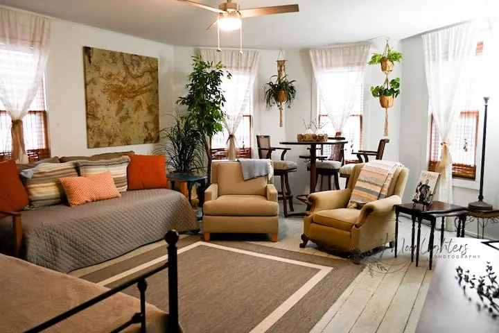 Quaint and Cozy Townhouse