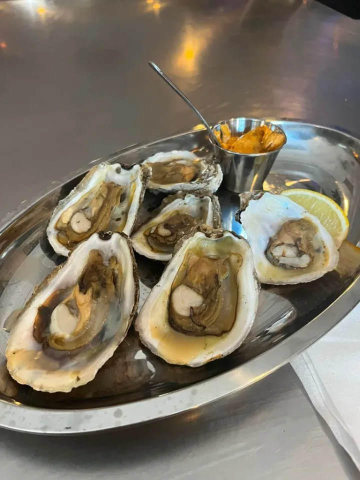 629 Pearls and Pours