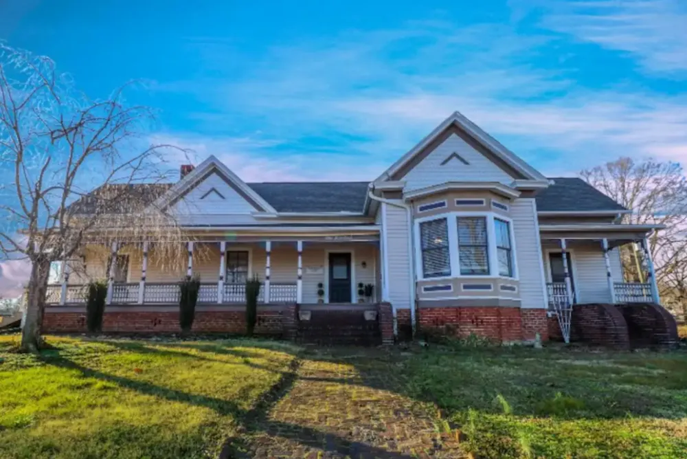 Home Away From Home-Airbnb