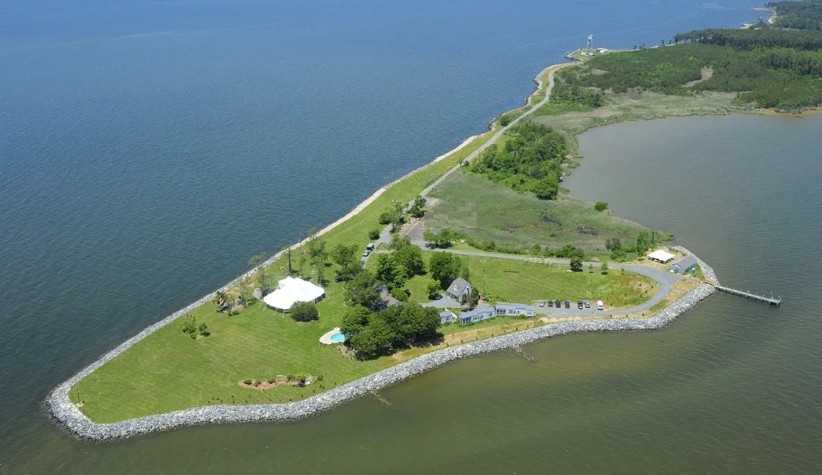 Black Walnut Point Inn