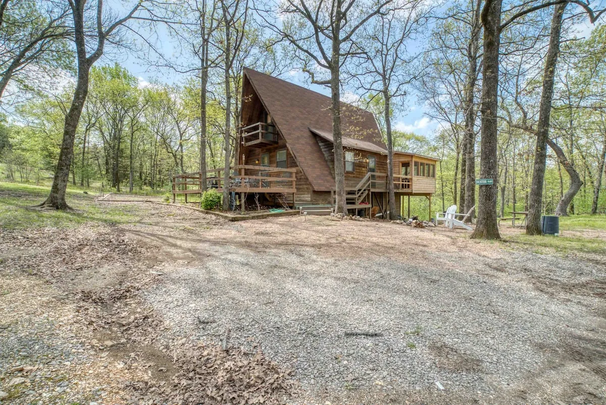 Rustic Cabin (10 guest)