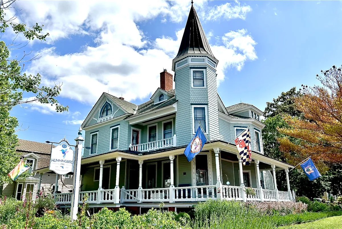 Hummingbird Inn