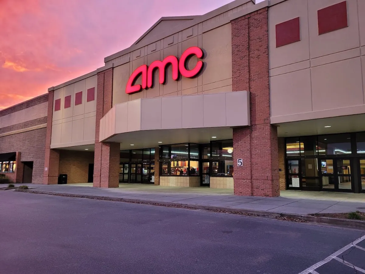 AMC CLASSIC Riverstone 15