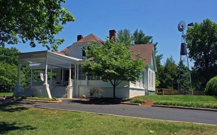Morehead Fair House