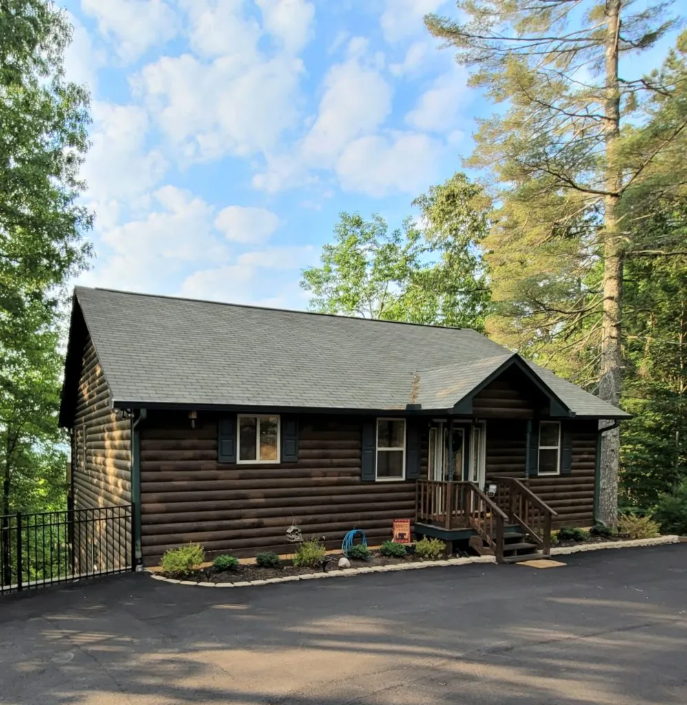The Brown Bear Cabin - Four bedroom holiday home