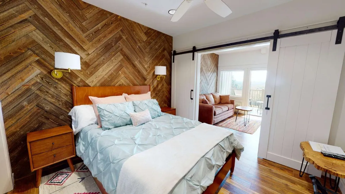 Big Creek Lodge Room 4