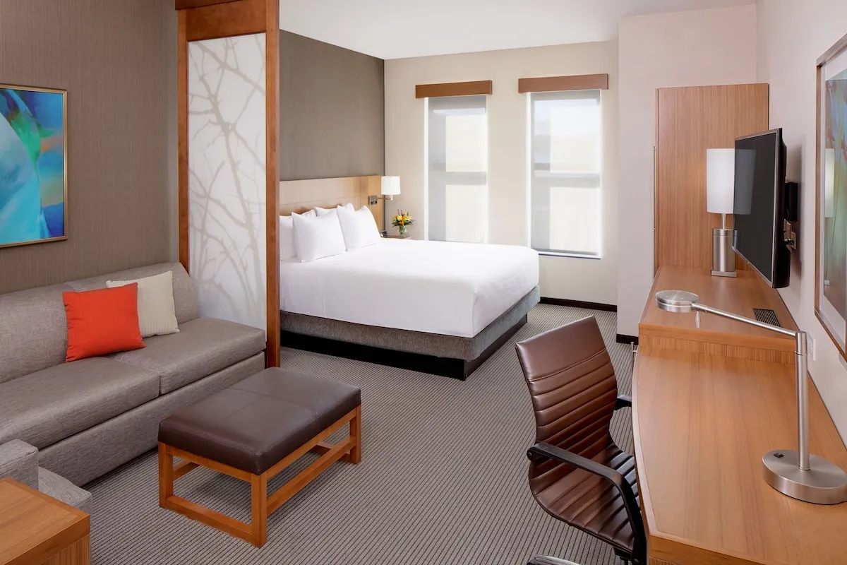 Hyatt Place Florence / Downtown